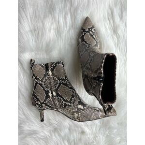 🆕 Franco Sarto Women's Gray Snakeskin Ankle Boots Size 5 Kitten Heel